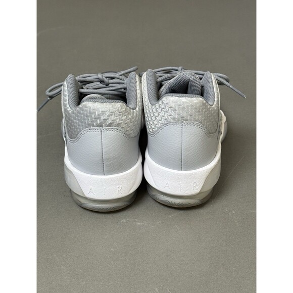 Nike Air Jordan Max Aura 3 Wolf Grey/Cool Grey-White Youth 5Y Shoes CZ4167-005 main image 4
